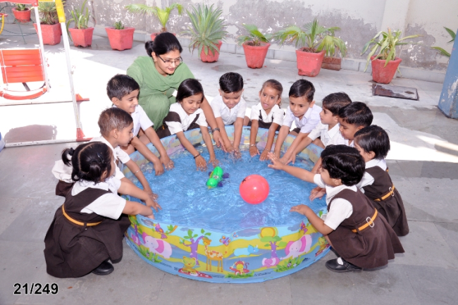 O.S. DAV Public School Education | Schools