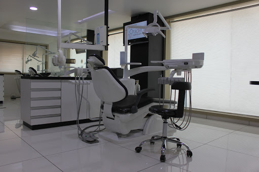 Oradent Implant & Laser Center Medical Services | Dentists
