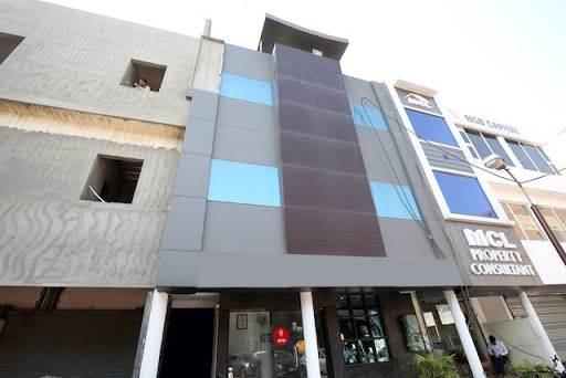 OYO 13431 Hotel Royal Blue|Hotel|Accomodation