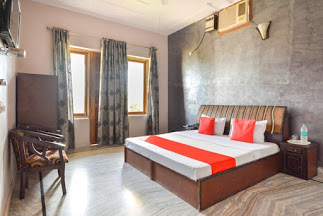 Paras Hotel And Resort Accomodation | Hotel