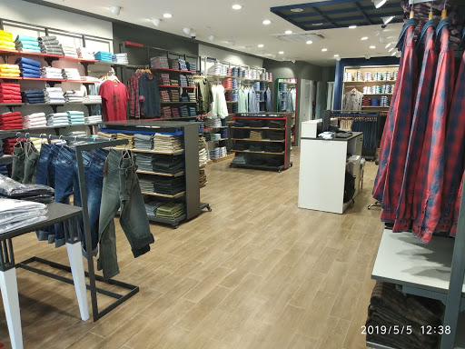 Peter England Ahmedabad Shopping | Store