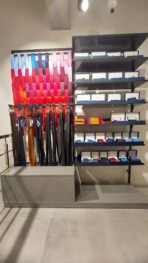 Peter England -  Chennai Shopping | Store