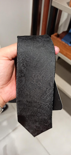 Peter England Haridwar Shopping | Store