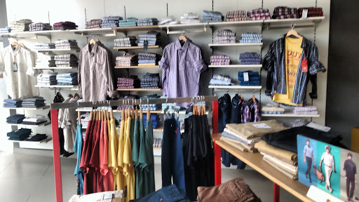 Peter England Hyderabad store Shopping | Store