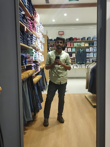 Peter England Kozhikode Shopping | Store
