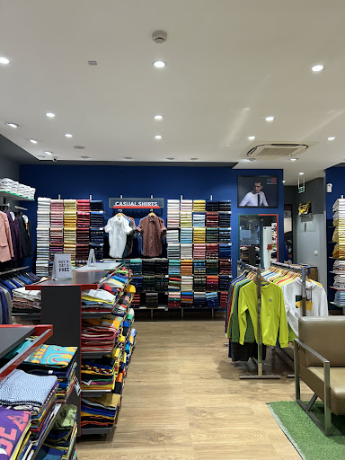 Peter England outlet Bengaluru Shopping | Store