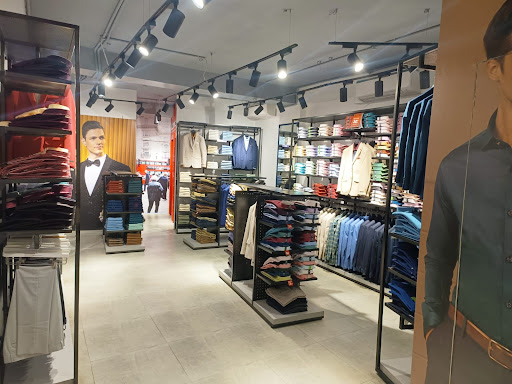 Peter England Showroom Bhilwara Shopping | Store