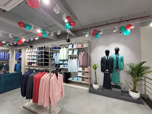 Peter England Showroom Bikaner Shopping | Store