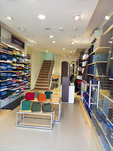 Peter England Showroom Chittorgarh Shopping | Store