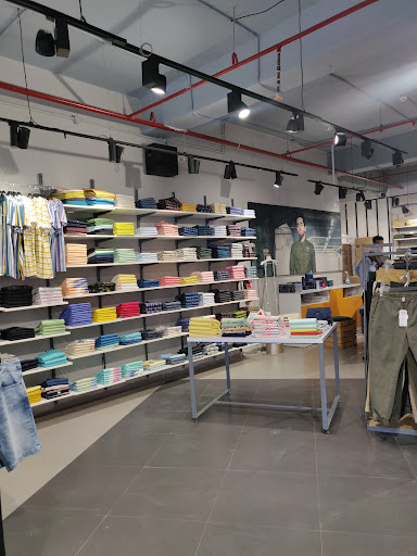 Peter England Showroom - Muzaffarpur Shopping | Store