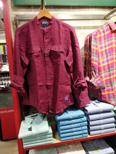 Peter England Showroom - New Delhi Shopping | Store