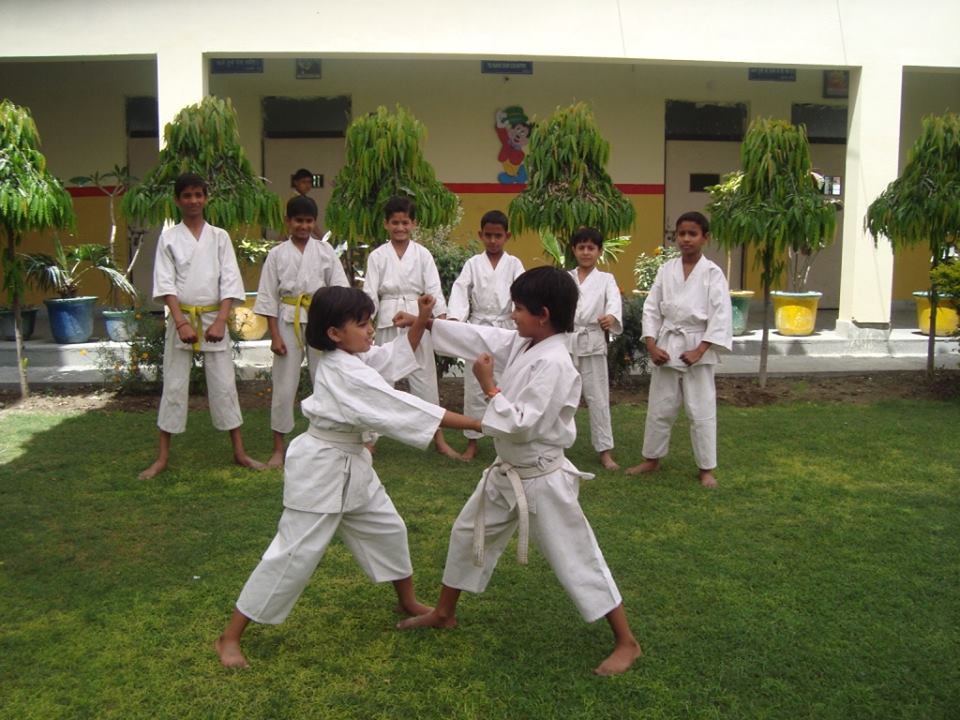 PRESIDENCY PUBLIC SCHOOL Meerut Schools 004