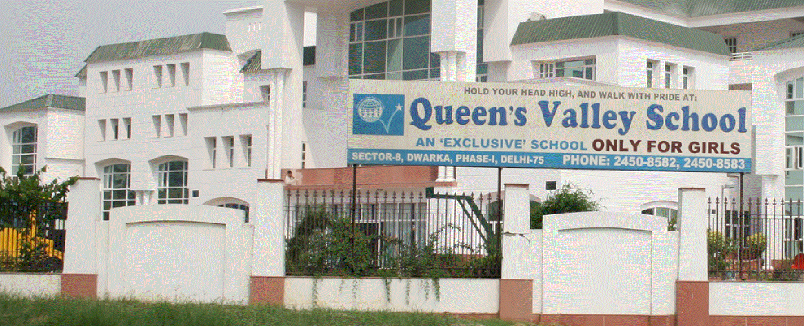 Queen's Valley School Dwarka Schools 01
