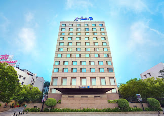 Radisson Blu Hotel Chennai City Centre Logo