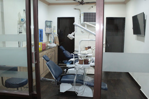 Raj Dental Care & Implant Centre Medical Services | Dentists