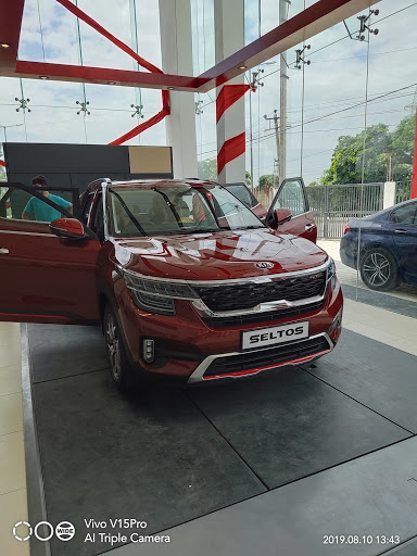 Ransh Motors Automotive | Show Room