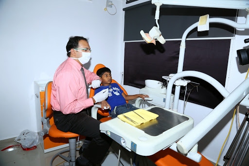 Rayen Dental Care Centre Medical Services | Dentists