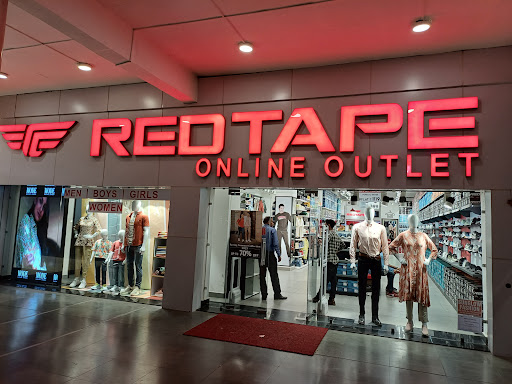 RED TAPE CHANDIGARH - SEC-17 Shopping | Store