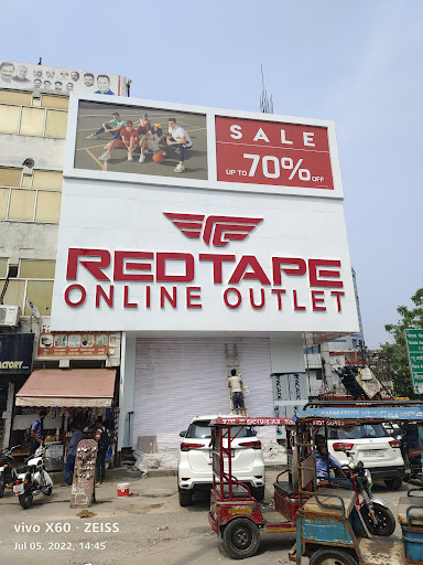 Red Tape Shalimar Bagh Shopping | Store