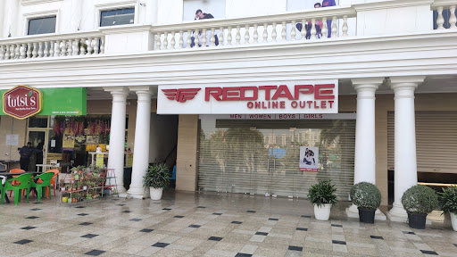 REDTAPE - HARYANA - FARIDABAD SEC-10 Shopping | Store