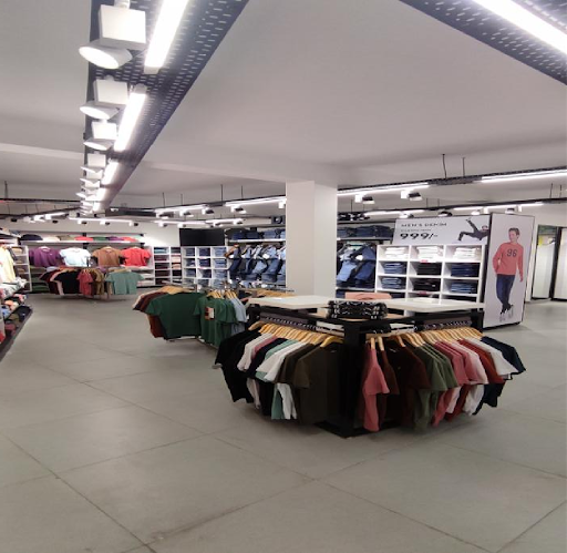 Red tape sales showroom in najafgarh