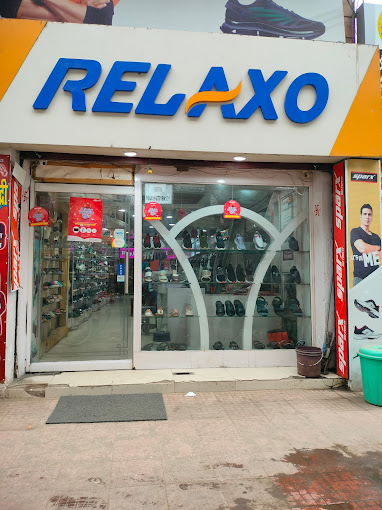 Relaxo Exclusive Showroom Shopping | Store