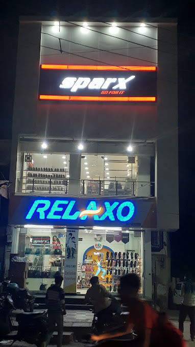 Relaxo exclusive showroom Shopping | Store