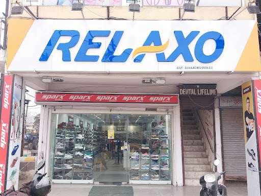 Relaxo Footwear Shopping | Store