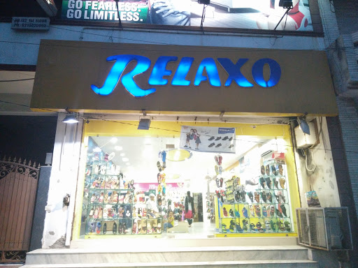 Relaxo Showroom Shopping | Store