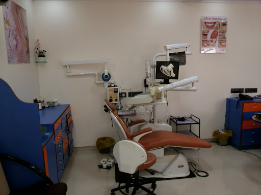 Rishi Dental Multispeciality Clinic & Dental Implant Centre Medical Services | Dentists