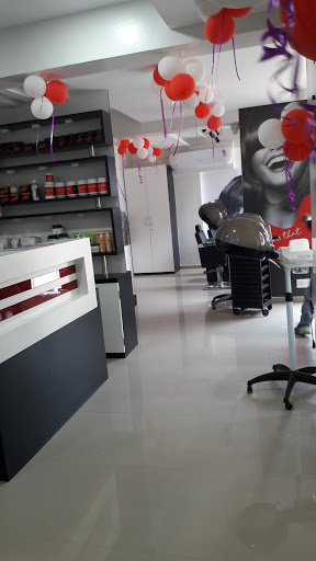 Salon Apple [Unisex] Naryan Peth Active Life | Salon