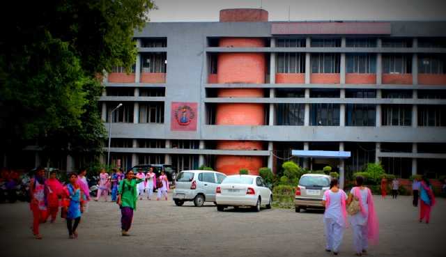 Saroop Rani Government College Education | Colleges