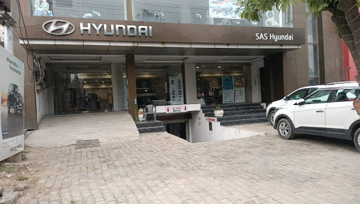 SAS Hyundai Showroom Arjun Ganj Automotive | Show Room