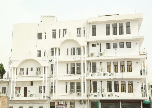 Shah Hospital Logo