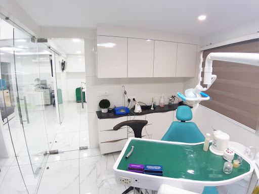 Shashwatt Dental Clinic & Implant Centre Medical Services | Dentists