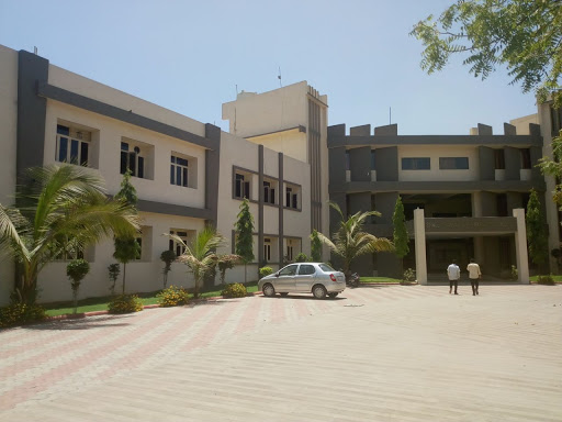 Shree Dhanvantary Pharmacy College Education | Colleges