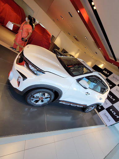 Shreenath, Andheri Automotive | Show Room