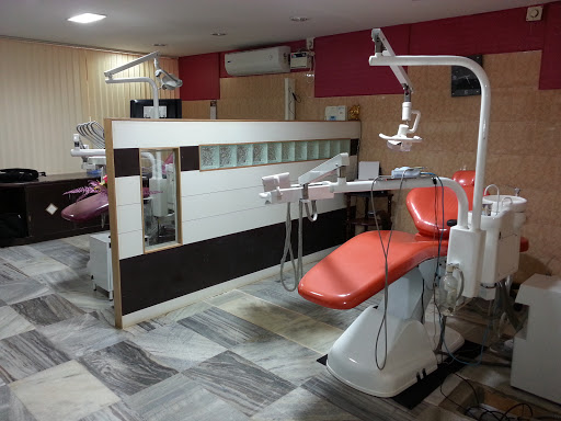 Silam Dental Maxillofacial and Implant Center Medical Services | Dentists