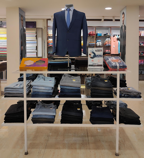 Siyarams - Clothing store Shopping | Store
