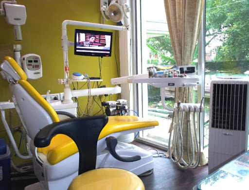 Smile N Shine Dental Medical Services | Dentists