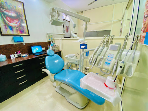 Smilline Dental Clinic & Orthodontic Center Medical Services | Dentists