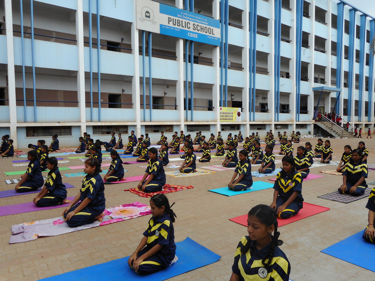 Smt Drakshayani Kalyanshettar Public School Education | Schools
