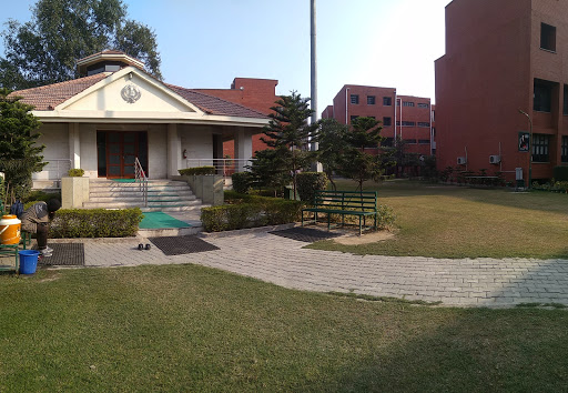 Sri Guru Gobind Singh College of Commerce Education | Colleges