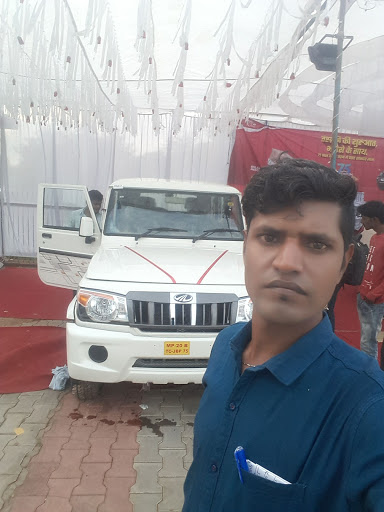 Star Automobiles - Mahindra Workshop Automotive | Show Room