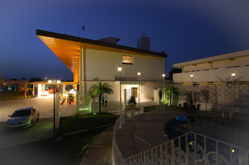 Stardom Resort Accomodation | Resort