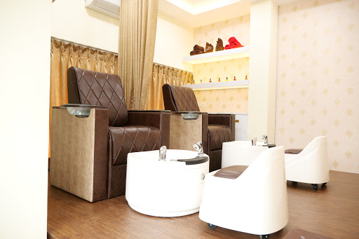 STUDIO11 Salon & Spa Active Life | Salon