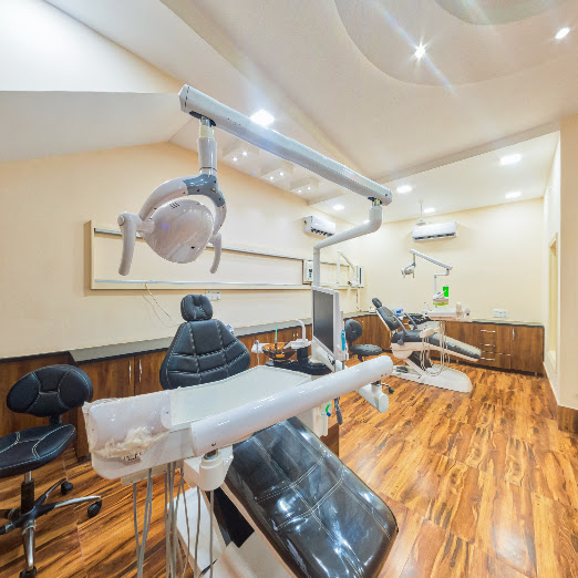 Sushma Memorial Dental clinic Medical Services | Dentists
