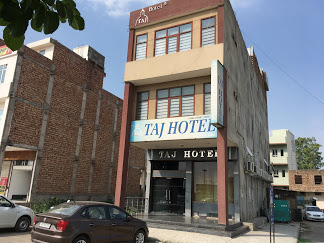Taj Hotel|Hostel|Accomodation