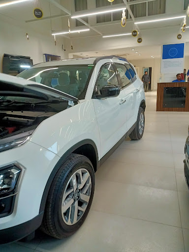 Tata Motors Cars Showroom - Aspire Motors Automotive | Show Room