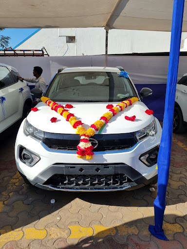 Tata Motors Cars Showroom - Bhagvati Autolink Automotive | Show Room